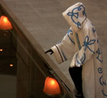 L’amateur connaît beaucoup, le fan connaît tout. 